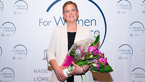 Laura Elo received For Women in Science Award